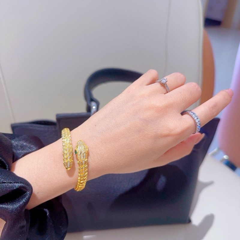 Bv1g*ai bracelets